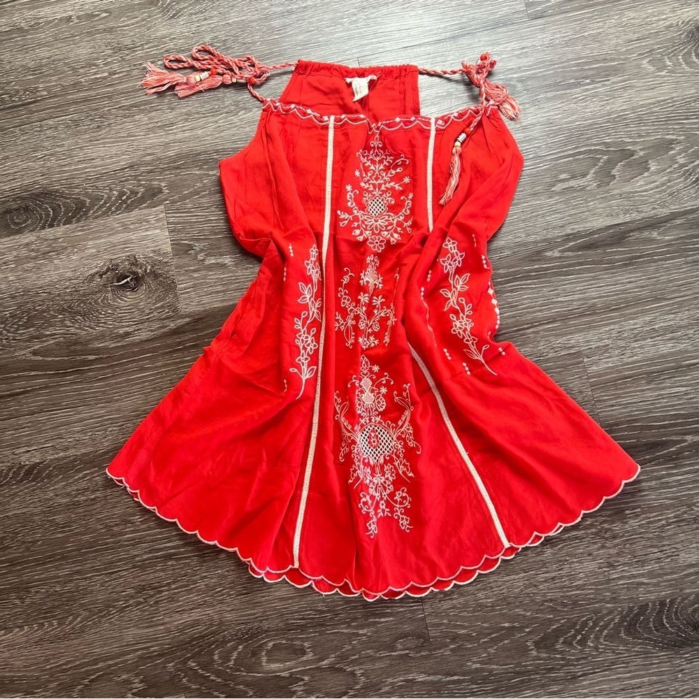 Forever 21 embroidered summer dress. Small.